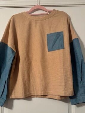 HUHOT Women's medium tan & blue Knit Sweater, New